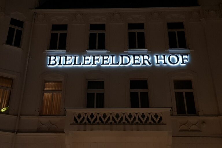 bielefelder_hof_leuchtbuchstaben_profil_3