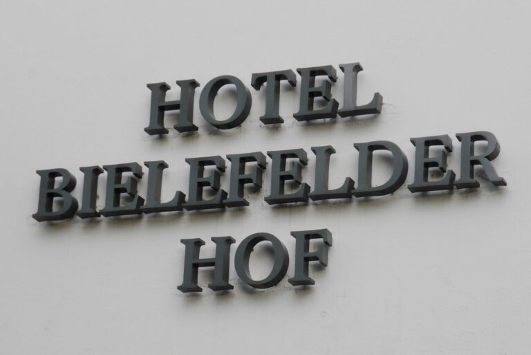 hotel_2_leuchtbuchstaben_profil_3