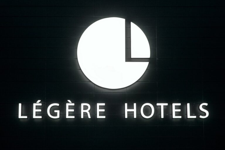 legere_hotels_1_leuchtbuchstaben_profil_8