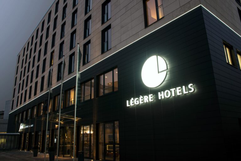 legere_hotels_2_leuchtbuchstaben_profil_8