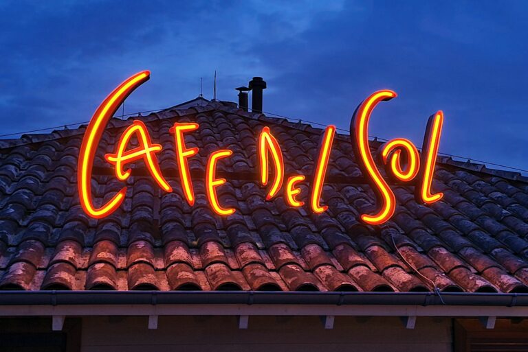 cafe_del_sol_neon_signs